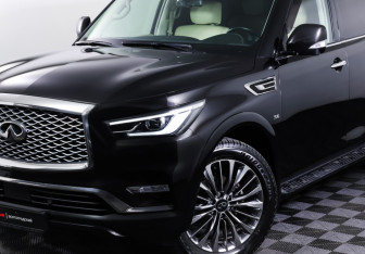 Подержанный автомобиль Infiniti QX80 2018 года (27 фото)