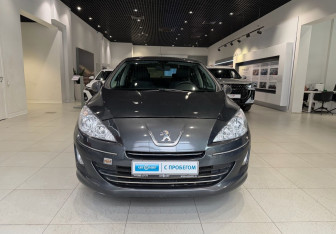 Подержанный автомобиль Peugeot 408 2013 года (2 фото)