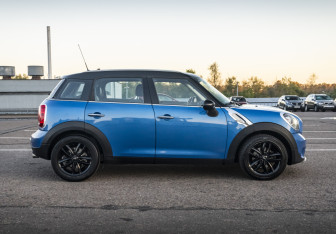 Подержанный автомобиль MINI Countryman 2012 года (4 фото)