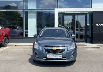 Подержанный автомобиль Chevrolet Cruze Wagon 2013 года (2 фото)