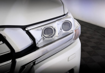 Подержанный автомобиль Toyota Land Cruiser Suv 2015 года (17 фото)