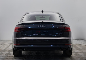 Подержанный автомобиль Audi A4 Sedan 2019 года (6 фото)