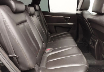 Подержанный автомобиль Hyundai Santa Fe 2011 года (11 фото)