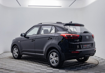 Подержанный автомобиль Hyundai Creta 2017 года (7 фото)