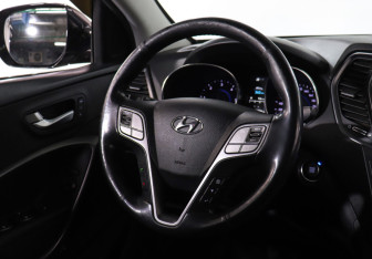 Подержанный автомобиль Hyundai Santa Fe 2013 года (15 фото)
