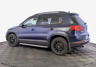 Подержанный автомобиль Volkswagen Tiguan 2013 года (7 фото)