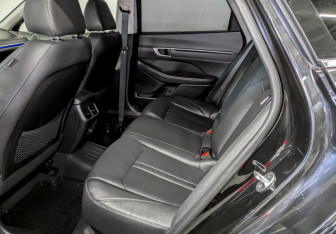 Подержанный автомобиль Hyundai Sonata 2022 года (12 фото)