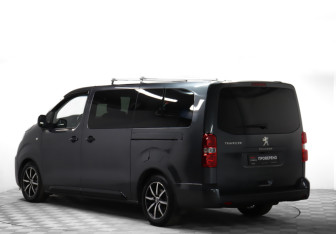 Подержанный автомобиль Peugeot Traveller 2021 года (7 фото)