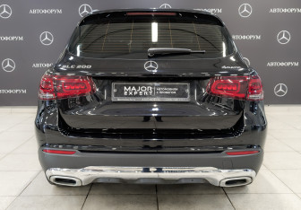 Подержанный автомобиль Mercedes-Benz GLC Coupe 2022 года (6 фото)