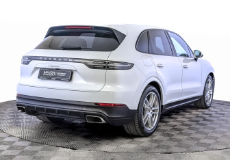 Подержанный автомобиль Porsche Cayenne 2018 года (5 фото)
