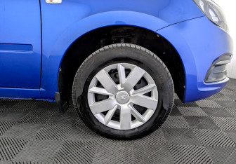 Подержанный автомобиль LADA (ВАЗ) Granta Sedan 2019 года (18 фото)