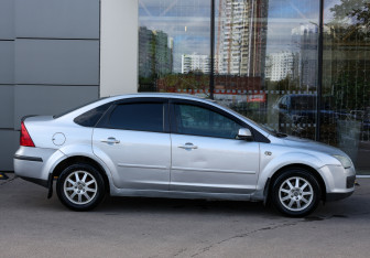 Подержанный автомобиль Ford Focus Sedan 2007 года (4 фото)