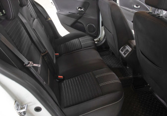 Подержанный автомобиль Renault Fluence 2016 года (12 фото)