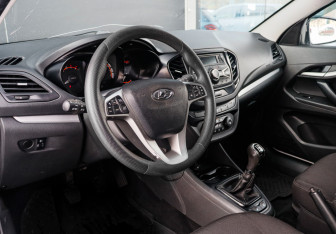 Подержанный автомобиль LADA (ВАЗ) Vesta Wagon 2019 года (17 фото)