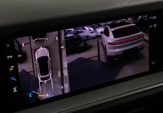 Подержанный автомобиль Porsche Cayenne 2023 года (20 фото)