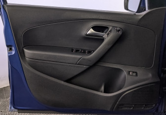 Подержанный автомобиль Volkswagen Polo Sedan 2019 года (19 фото)