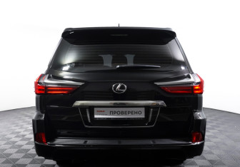 Подержанный автомобиль Lexus LX 2019 года (6 фото)