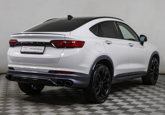Подержанный автомобиль Geely Tugella 2022 года (5 фото)