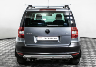 Подержанный автомобиль Skoda Yeti 2012 года (6 фото)