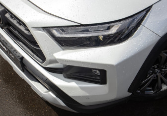 Подержанный автомобиль Toyota RAV4 2024 года (23 фото)