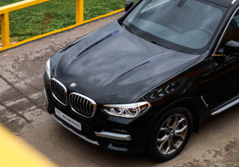 Подержанный автомобиль BMW X3 2021 года (19 фото)