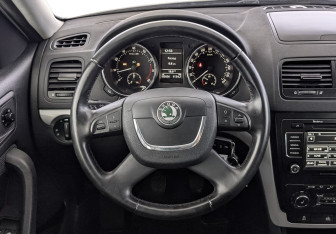 Подержанный автомобиль Skoda Yeti 2012 года (21 фото)