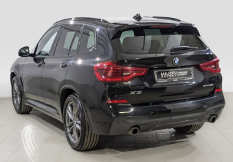 Подержанный автомобиль BMW X3 2020 года (7 фото)
