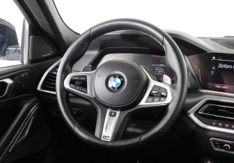 Подержанный автомобиль BMW X6 2021 года (13 фото)