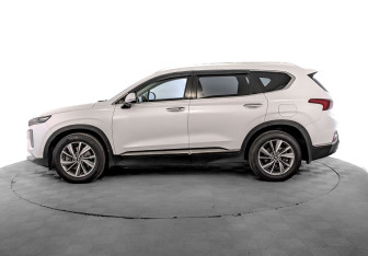 Подержанный автомобиль Hyundai Santa Fe 2020 года (8 фото)