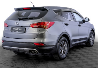 Подержанный автомобиль Hyundai Santa Fe 2014 года (5 фото)