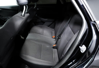 Подержанный автомобиль Ford Focus Wagon 2017 года (13 фото)