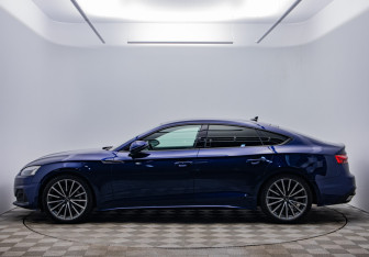 Подержанный автомобиль Audi A5 Liftback 2022 года (8 фото)