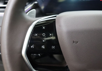 Подержанный автомобиль Wey Coffee 01 2023 года (16 фото)