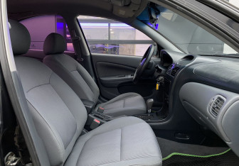 Подержанный автомобиль Nissan Almera Classic 2006 года (18 фото)