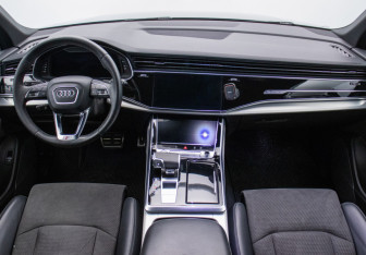 Подержанный автомобиль Audi Q7 2019 года (13 фото)