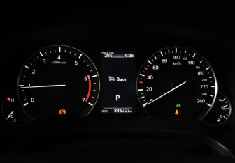 Подержанный автомобиль Lexus RX 2020 года (11 фото)