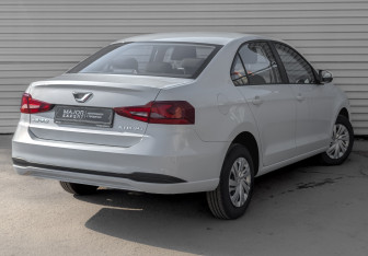 Новый Jetta VA3 2023 (5 фото)