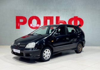 Подержанный автомобиль Nissan Almera Tino Compactvan 2003 года (9 фото)