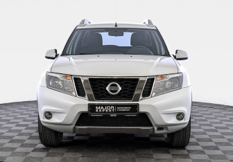 Подержанный автомобиль Nissan Terrano 2021 года (2 фото)