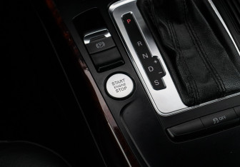 Подержанный автомобиль Audi A4 Sedan 2011 года (18 фото)
