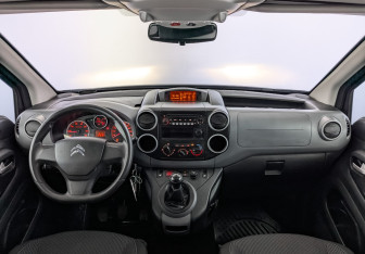 Подержанный автомобиль Citroen Berlingo 2021 года (14 фото)
