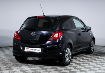 Подержанный автомобиль Opel Corsa 2010 года (5 фото)