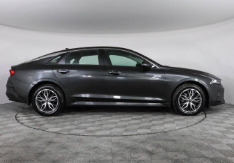 Подержанный автомобиль Kia K5 2020 года (4 фото)