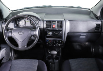 Подержанный автомобиль Hyundai Getz 2010 года (11 фото)