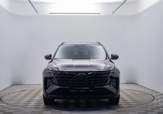 Подержанный автомобиль Hyundai Tucson 2021 года (2 фото)