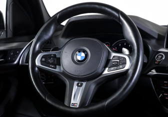 Подержанный автомобиль BMW X3 2019 года (13 фото)