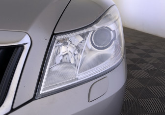 Подержанный автомобиль Skoda Octavia Wagon 2012 года (12 фото)