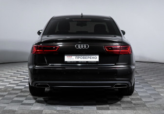 Подержанный автомобиль Audi A6 Sedan 2015 года (6 фото)