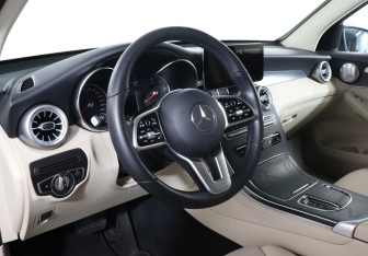 Подержанный автомобиль Mercedes-Benz GLC Coupe 2019 года (13 фото)