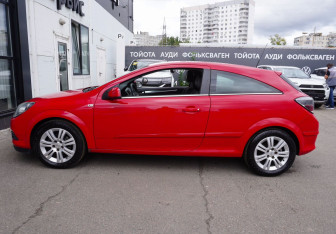 Подержанный автомобиль Opel Astra Hatchback 2008 года (8 фото)